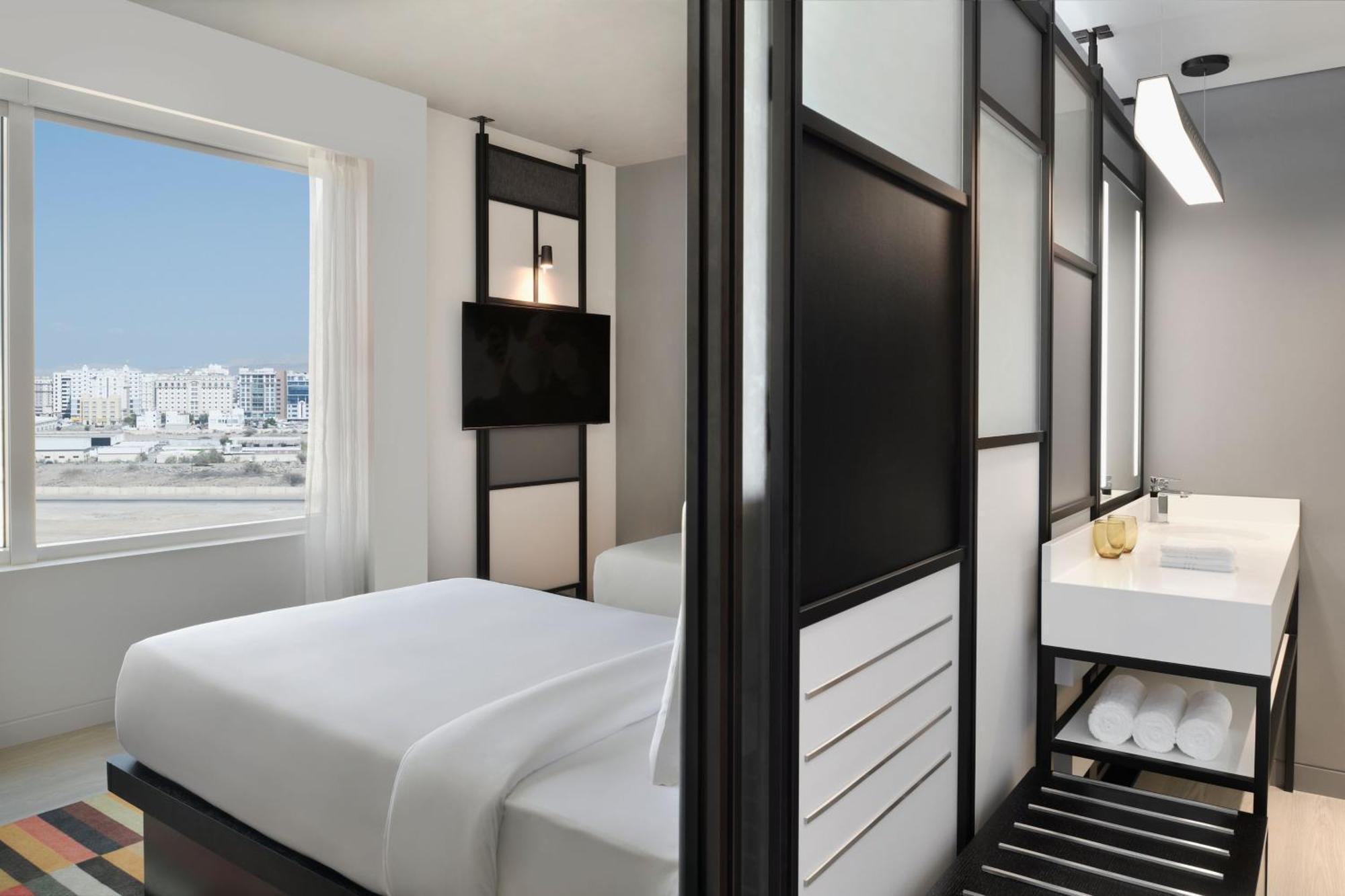 Aloft مسقط